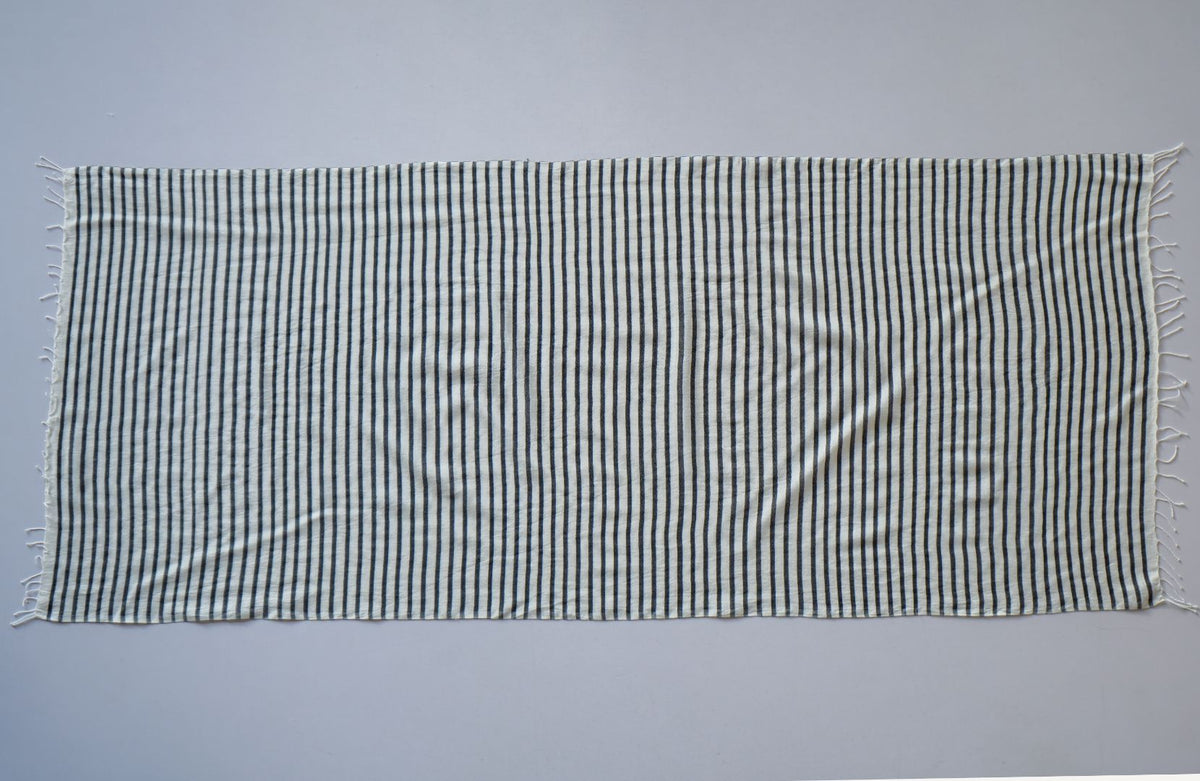 MENEN Scarf